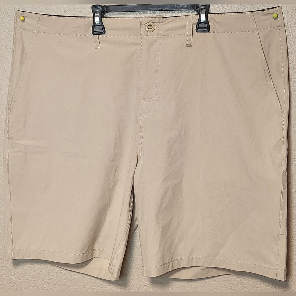 Salt Life Men's SLX Performance Quick Dry Ultra Light Hybrid Shorts Size 42